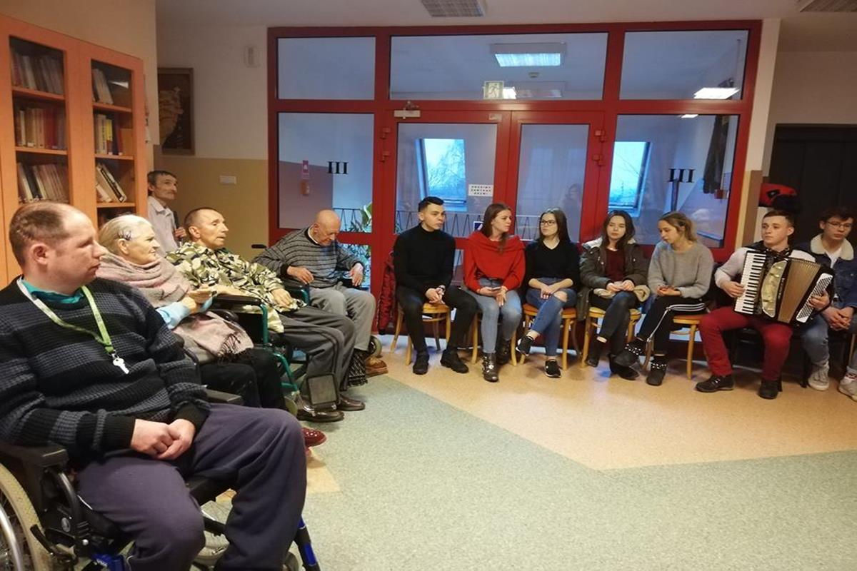 51461737 2344154228949466 5505544935509590016 n Copy